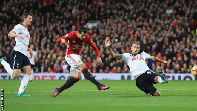 Henrikh Mkhitaryan ghi bàn duy nhất cho Manchester United, trở thành cầu thủ Armenia đầu tiên ghi bàn ở Premier League