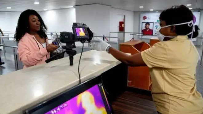 Wasafiri hupimwa wanapowasili ikiwa ni njia ya tahadhari