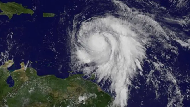 Фото урагана из космоса
