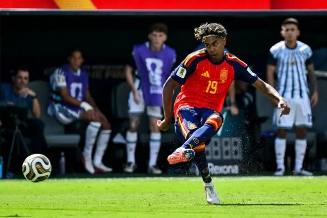 Espanha e Argentina fazem a final da Copa