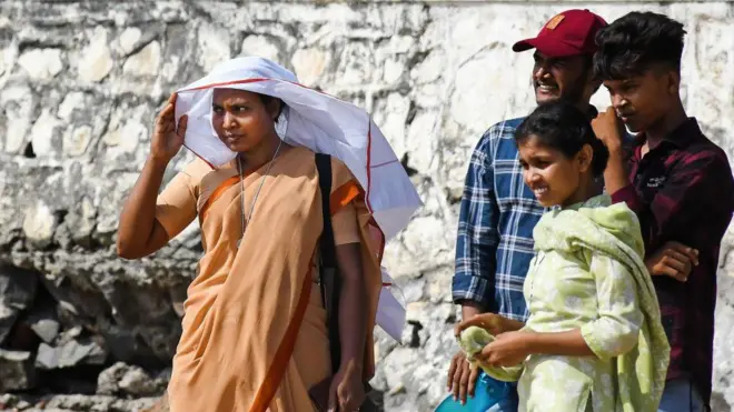 मुंबई तापमान 