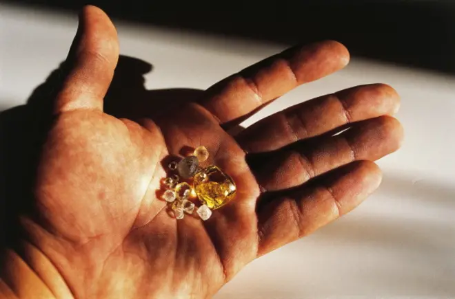 రంగురాళ్లు