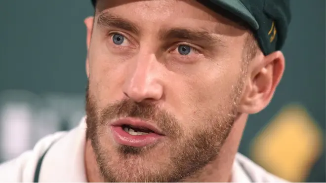 ڈوپلیسی ماضی میں بھی بال ٹیمپرنگ کرنے پر نصف میچ فیس بطور جرمانہ ادا کر چکے ہیں