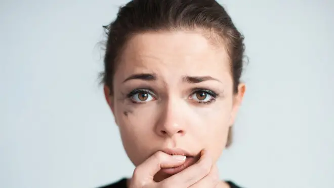 तुमच्या नखांखाली दडलंय काय?