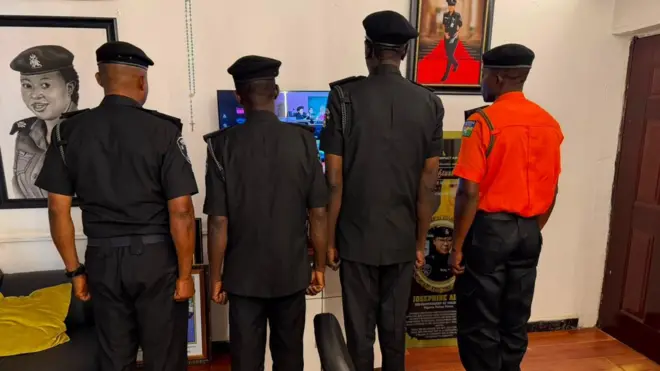 Akọyinsi aworan ọlọpaa ti wọn fẹsun ilọnilọwọgba kan l'Abuja