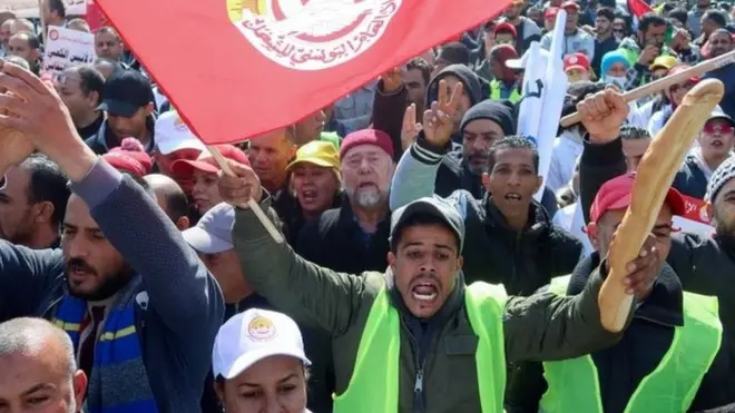 الاحتجاجات على ارتفاع تكلفة المعيشة في تونس