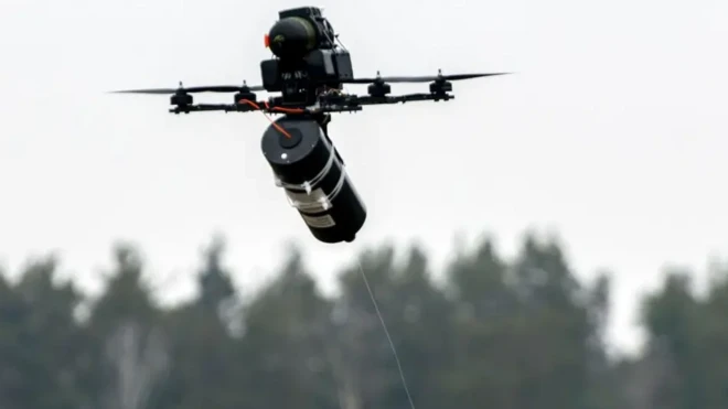 یک پهپاد فیبر نوری