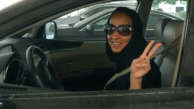 ሴቶች ለመጀመሪያ ጊዜ በኪንግ ፋህድ ስቴዲየም ገብተው ደስታቸውን እንዲገልፁ ተፈቅዶላቸዋል።