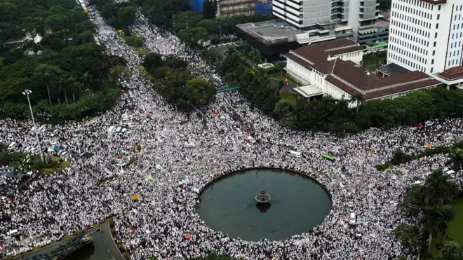 Biểu tình ngày 4/11