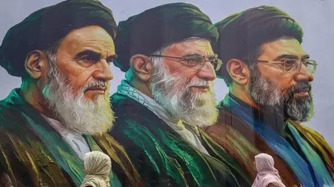Toddobaadkii hore, waxaa magaalooyinka Tehran, Qom iyo Mashhad lagu qabtay xuska sannad-guuradii 40-aad ee geeridii Cali Khamenei. Xuska munaasabaddaas, Mojtaba Khamenei kama uusan soo qaybgelin taxanaha cusub ee xafladahaas, mana jirin wax muuqaal ama cod ah oo laga baahiyay isaga.