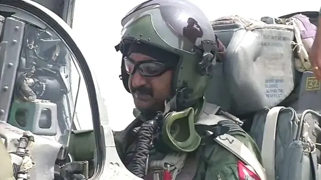 अभिनंदर वर्तमान