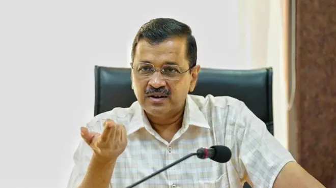 ఈడీ దాడులు 