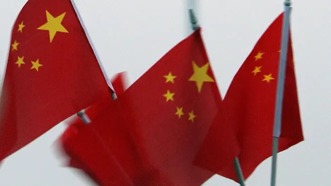 چین میں قومی پرچم کی سرعام توہین پر حال ہی میں 15 دن پولیس حراست کی سزا نافذ کی گئی ہے