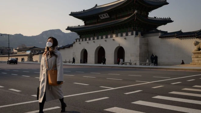 마스크 낀 여성