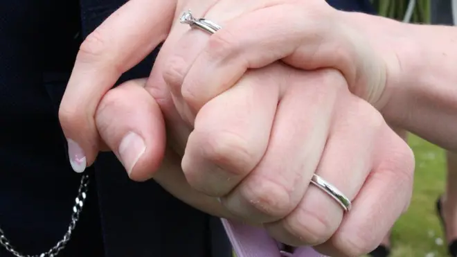 Pasangan di Jiangbei bercerai bukan karena hubungan yang buruk namun demi keuntungan ekonomi.