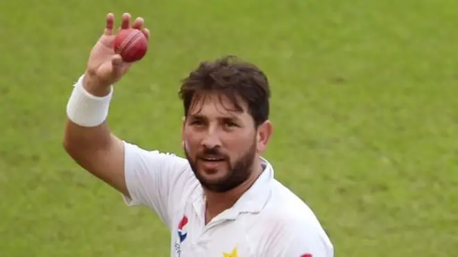 یاسر شاہ نے پہلی اننگز میں 41 رنز دے کر 8 وکٹیں حاصل کیں