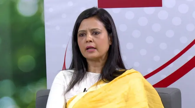 महुआ मोइत्रा