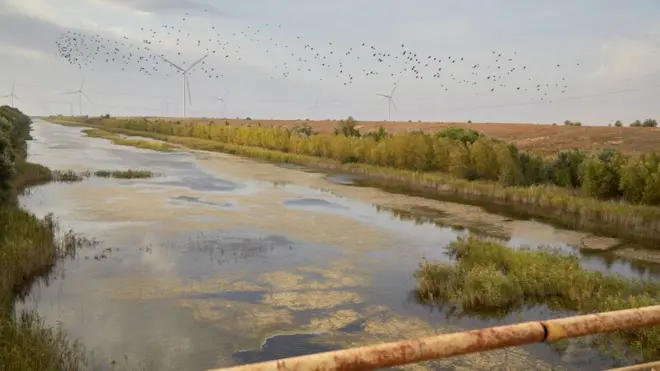 Північно-Кримський канал біля селища Каланчак Херсонської області, неподалік від адмінмежі з Кримом