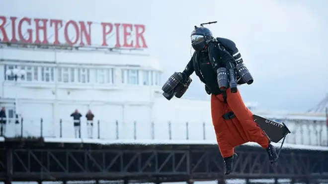 ایک شخص نے حال ہی میں برطانیہ کے شہر برائٹن میں 85 میل فی گھنٹہ کی رفتار پر سفر کر کے عالمی ریکارڈ قائم کیا تھا (فائل فوٹو)