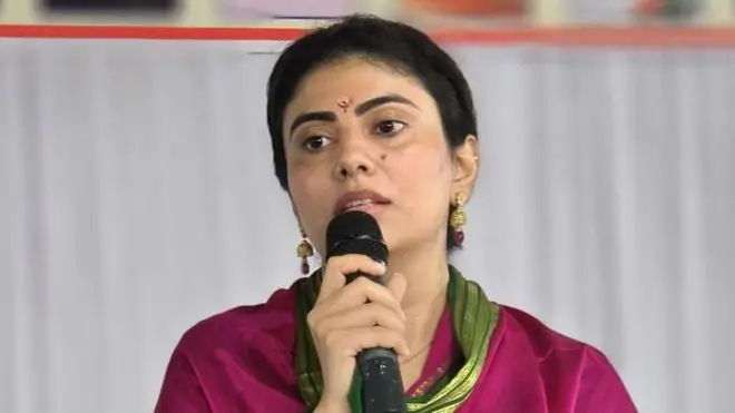 రివాబా జడేజా, గుజరాత్, బీజేపీ