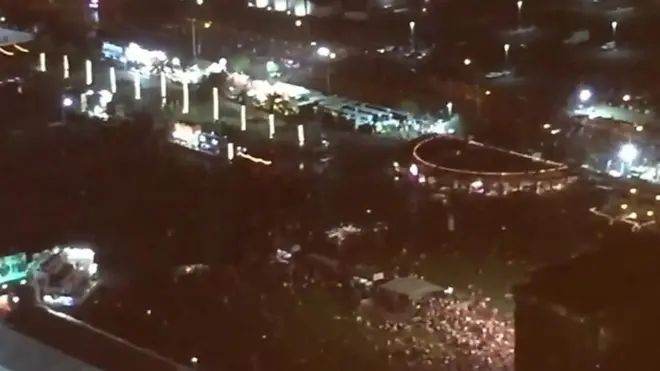 الحشد يترك مهرجان الموسيقى في لاس فيغاس