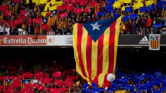 "Барселонанын" көптөгөн күйөрмандары Каталониянын төбөлсүздүгү боюнча идеяны колдошот.