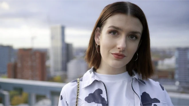 릴리는 '10살 즈음 유튜브에서 첫 트랜스젠더를 봤다'고 말했다