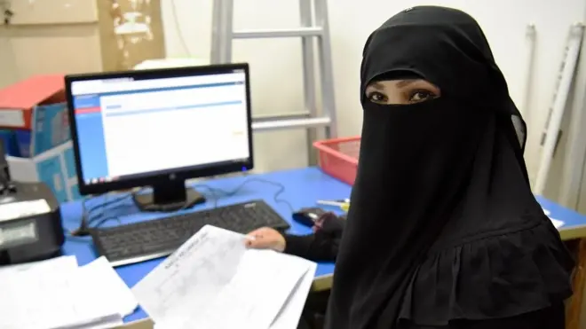 Meiriana, ASN di Aceh, sudah mengenakan cara lebih dari 10 tahun.