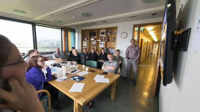 İzlanda'da ofis çalışanları