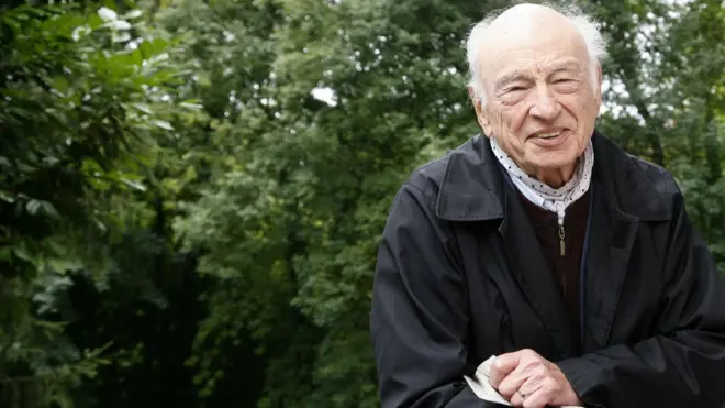 Fransız filozof Edgar Morin, 'toplum içinde dayanışmanın güçlendirilmesi' gerektiğini söyledi.