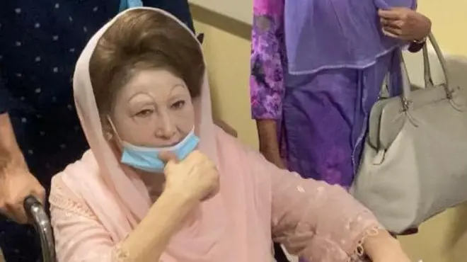 খালেদা জিয়ার লিভার, হার্টের সমস্যা, আথ্রাইটিস, ফুসফুস, ডায়াবেটিস ও চোখের সমস্যাসহ নানা জটিলতা রয়েছে। 