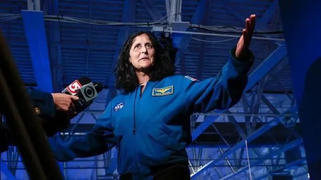 भारतीय वंशाच्या सुनीता विल्यम्स 27 वर्षांच्या सेवेनंतर डिसेंबर 2025 मध्ये नासामधून निवृत्त झाल्या आहेत