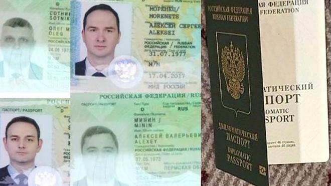 Los cuatro supuestos espías rusos portaban pasaportes diplomáticos.