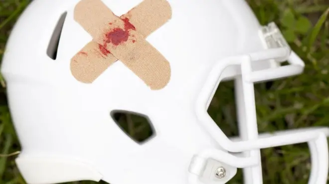 La campaña para que haya conciencia de las consecuencias de los golpes en la cabeza sigue.