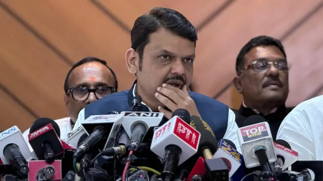 मुख्यमंत्री फडणवीस, उपमुख्यमंत्री शिंदे आणि पवार यांची पत्रकार परिषद