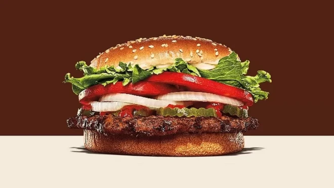 Imagem mostra publicidade do hambúrguer Whopper, carro-chefe do Burger King