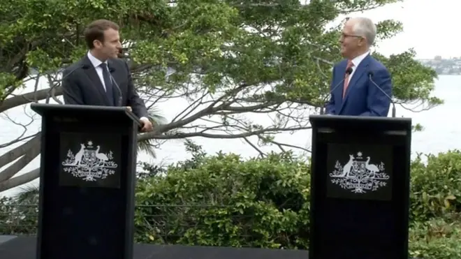 Обращаясь к премьеру Малкольму Тернбуллу, Эммануэль Макрон оговорился и отблагодарил премьер-министра и его "аппетитную", а не "очаровательную" супругу.