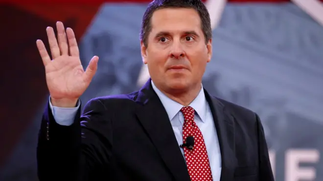 Девин Нуньес, глава комитета конгресса по делам разведки, еще месяц назад заявил, что обвинения в адрес Трампа о сговоре с русскими не имеют подтверждения