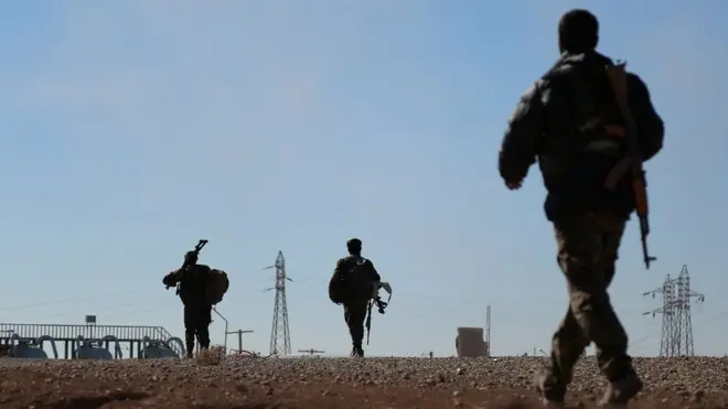 Askarta fallaaqada Syrian Democratic Forces oo gaaf wareegaya duleedka magaalda Raqqa