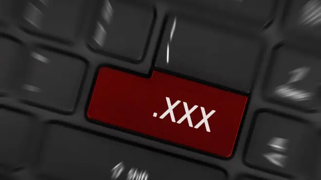 Se cree que muchos de los usuarios que entraban al foro usaban el mismo nombre y contraseña para ingresar al sitio para adultos.