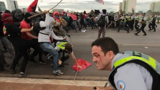 Brezilya'da kemer sıkma önlemleri protestoları