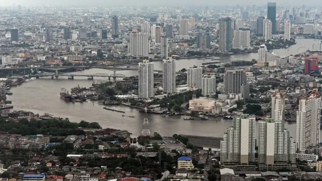 تینوں افسران کی محکمہ پراسیکیوشن میں کچھ عرصہ پہلے تعیناتی کی گئی تھی