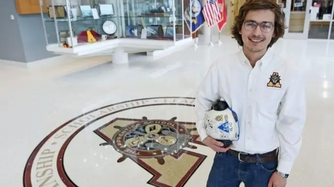 Владислав Касанаве