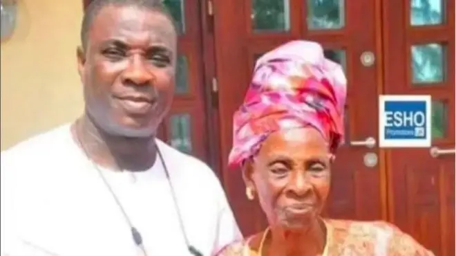 Aworan K1 de Ultimate pẹlu iya rẹ to di oloogbe