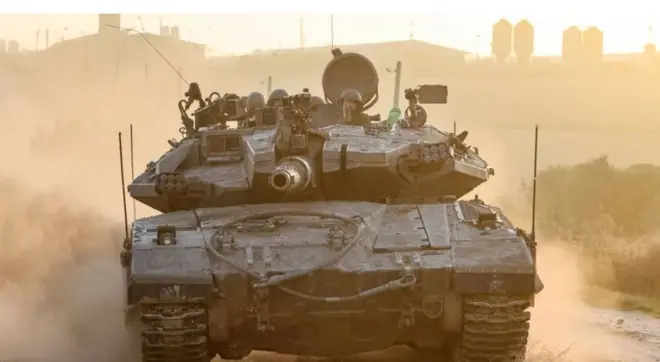 রোববার সকালে খান ইউনিসের বেশ কয়েকটি এলাকার বাসিন্দাদের দ্রুত সরে যাওয়ার নির্দেশ দিয়েছে ইসরায়েলি সেনাবাহিনী।