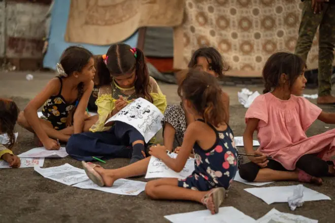 يقول لبنان إن الحرب تسببت في نزوح أكثر من مليون شخص.