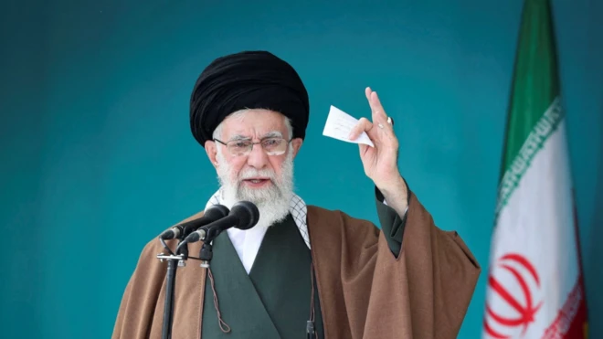 ईरान के सर्वोच्च नेता आयतुल्लाह अली ख़ामेनेई