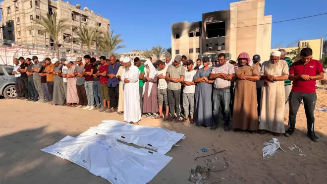 صلاة الجنازة اليوم في خان يونس