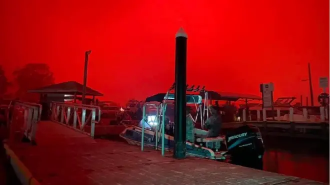 ملاکوٹا آگ آسمان لال