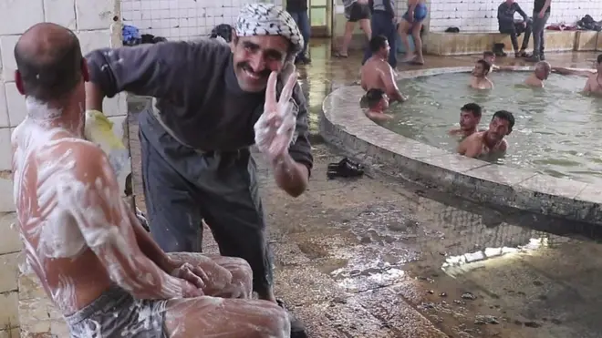 حمام العليل